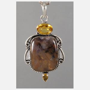 Anhänger mit Steinbesatz