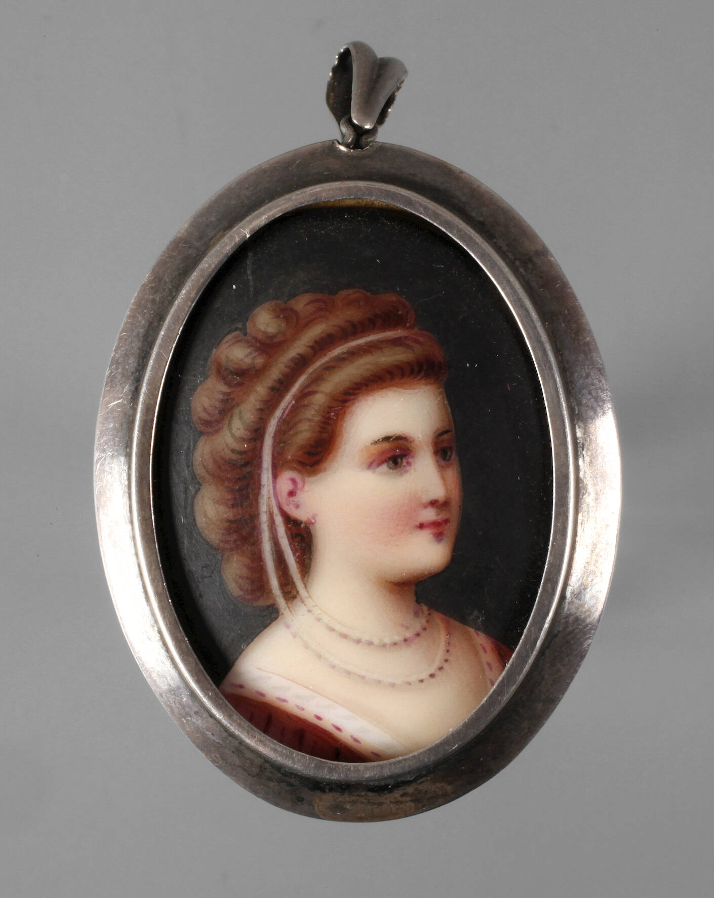 Feiner Medaillonanhänger