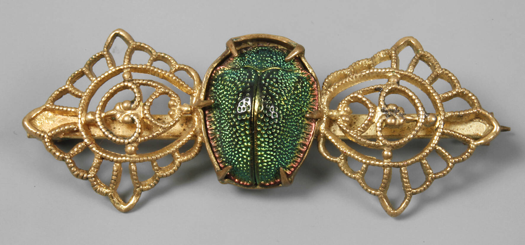 Brosche mit Skarabäus