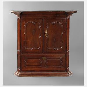 Barocker Wandschrank