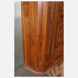 Barocker Kleider-/Wäscheschrank