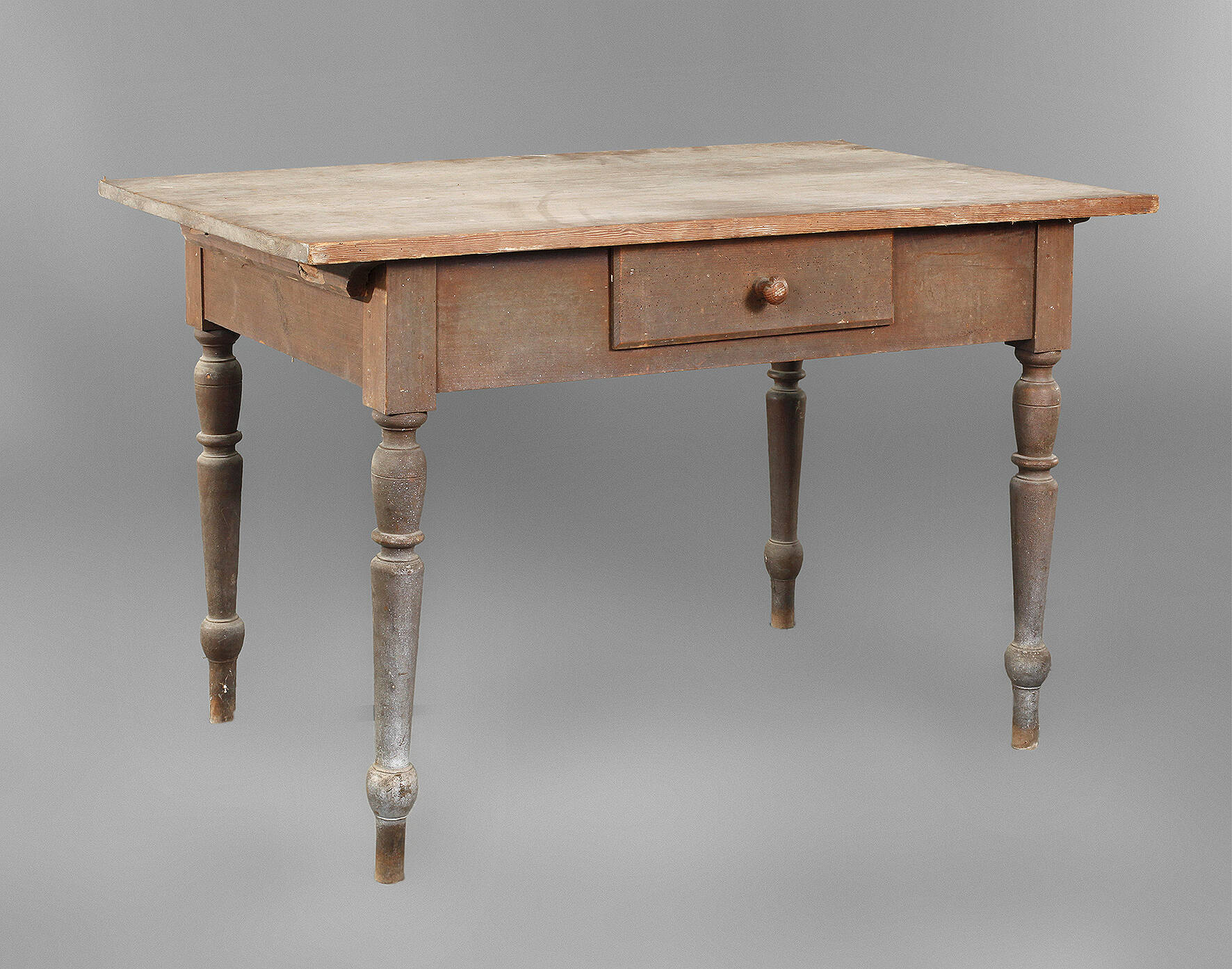 Bäuerlicher Arbeitstisch