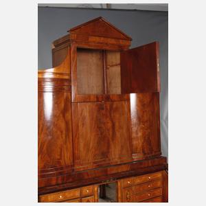 Feiner Schreibschrank