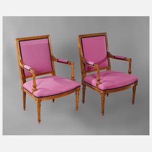 Paar klassizistische Sessel