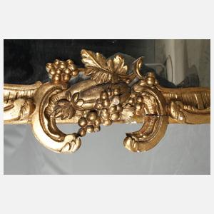 Übergroßer Stuckspiegel