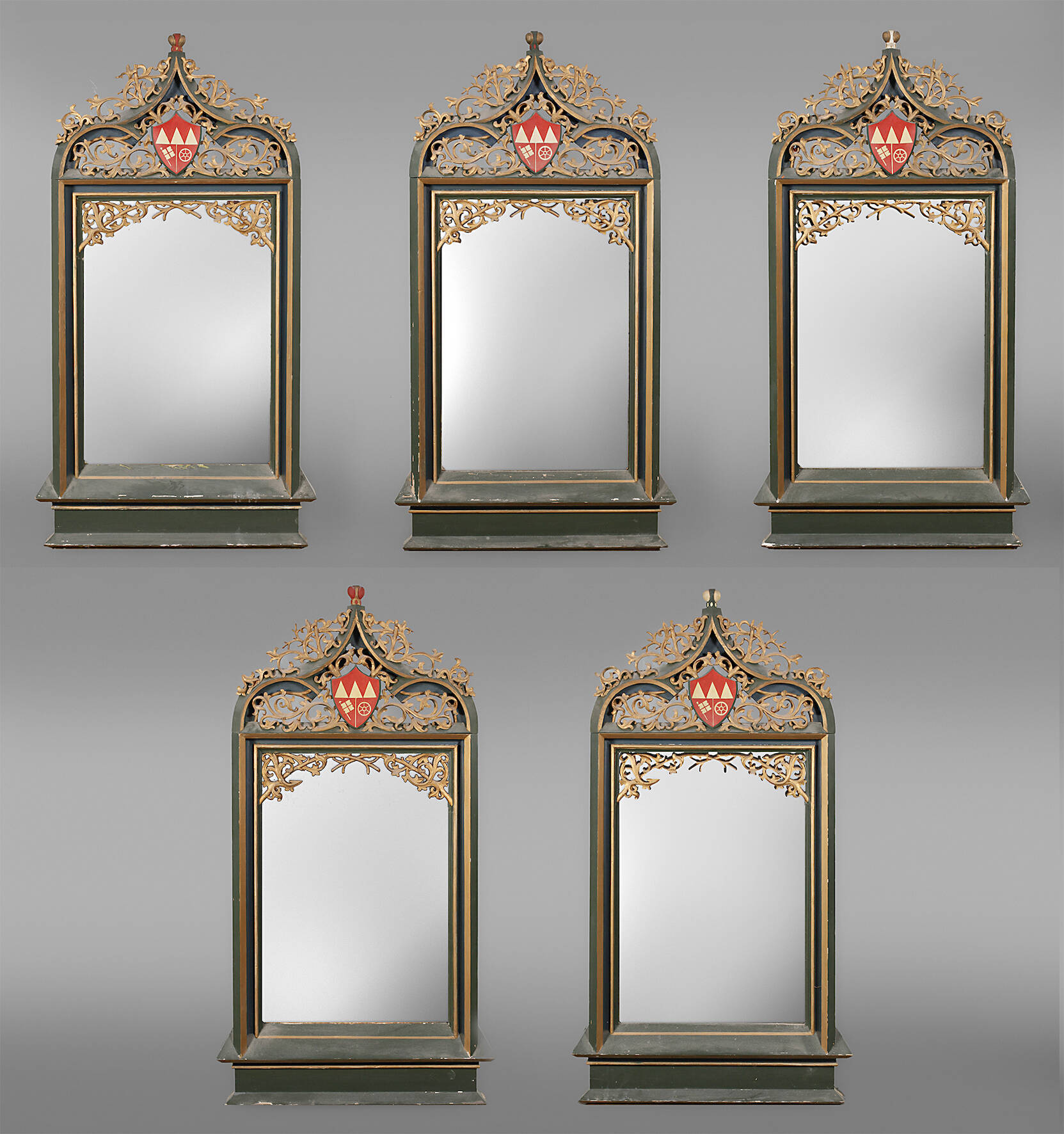 Fünf Spiegel Neogotik