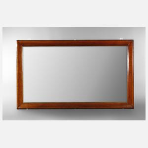 Übergroßer Hallenspiegel