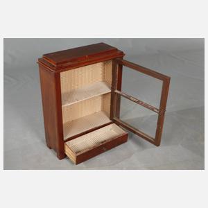 Kleine Modellvitrine