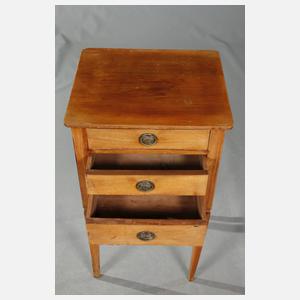 Kleine Pfeilerkommode