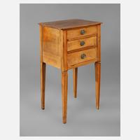 Kleine Pfeilerkommode111