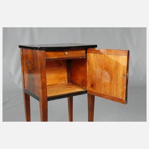 Biedermeier-Nachttisch
