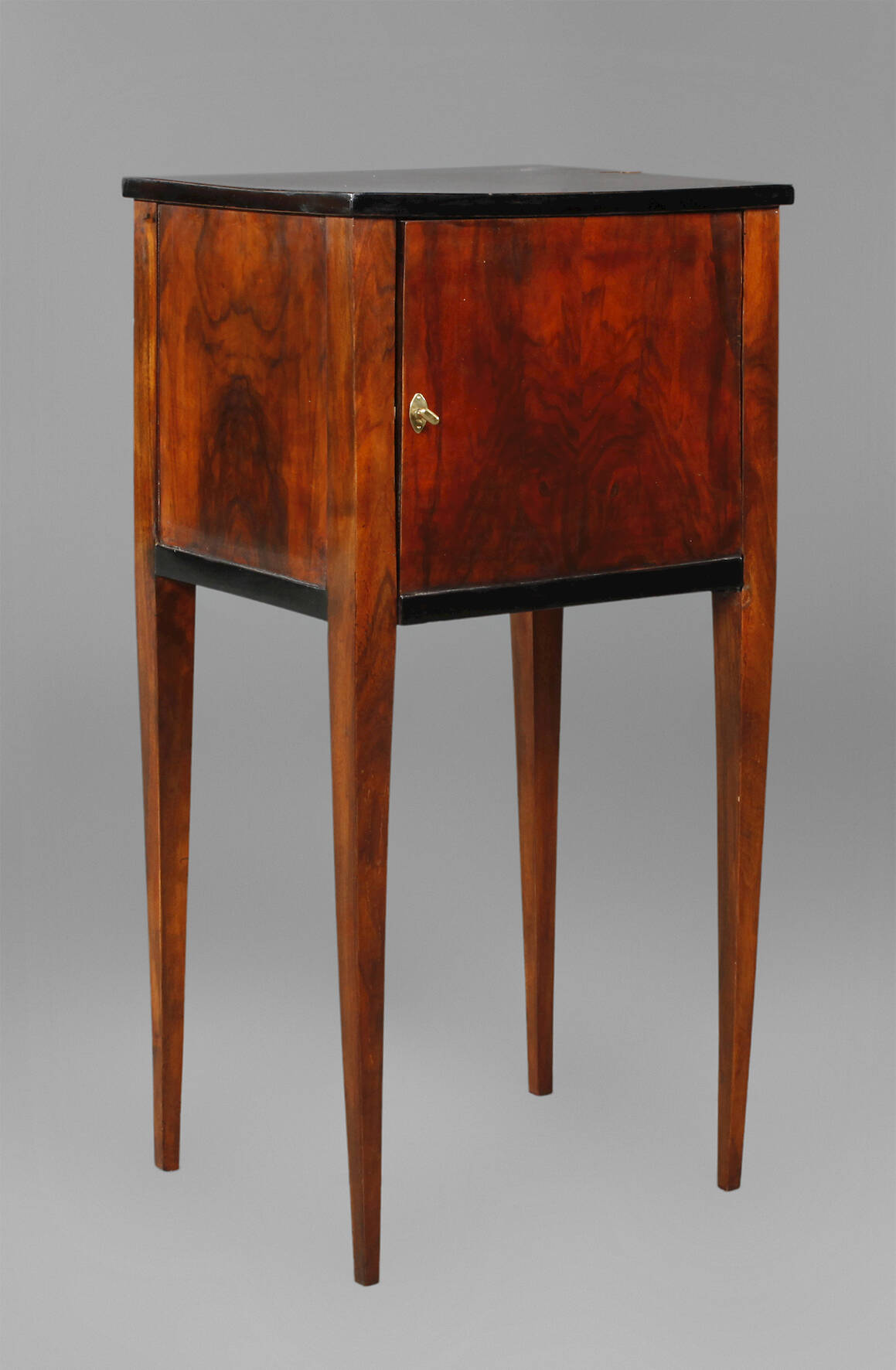 Biedermeier-Nachttisch