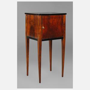 Biedermeier-Nachttisch