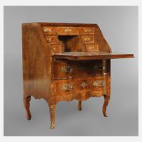 Sekretär Dresden II111