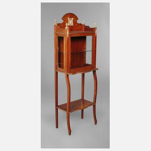 Kleine Vitrine im Empirestil