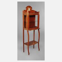Kleine Vitrine im Empirestil111