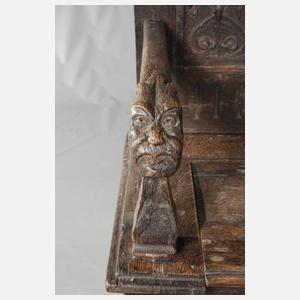 Truhenbank im Renaissancestil