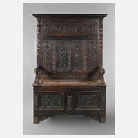 Truhenbank im Renaissancestil111