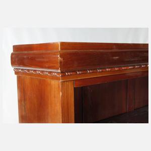 Kleines Bücherregal