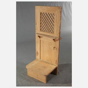 Tür eines Beichtstuhls