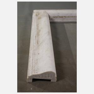 Zwei Kaminumrandungen Marmor