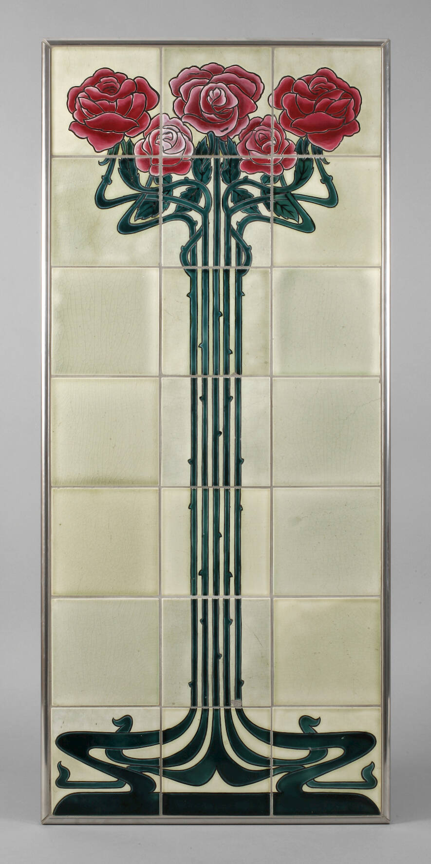 Großes Fliesenbild mit Rosenblüten