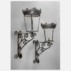 Paar große Wandlaternen