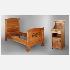 Bett mit Nachtschrank