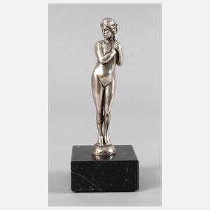 Silberfigur stehender weiblicher Akt