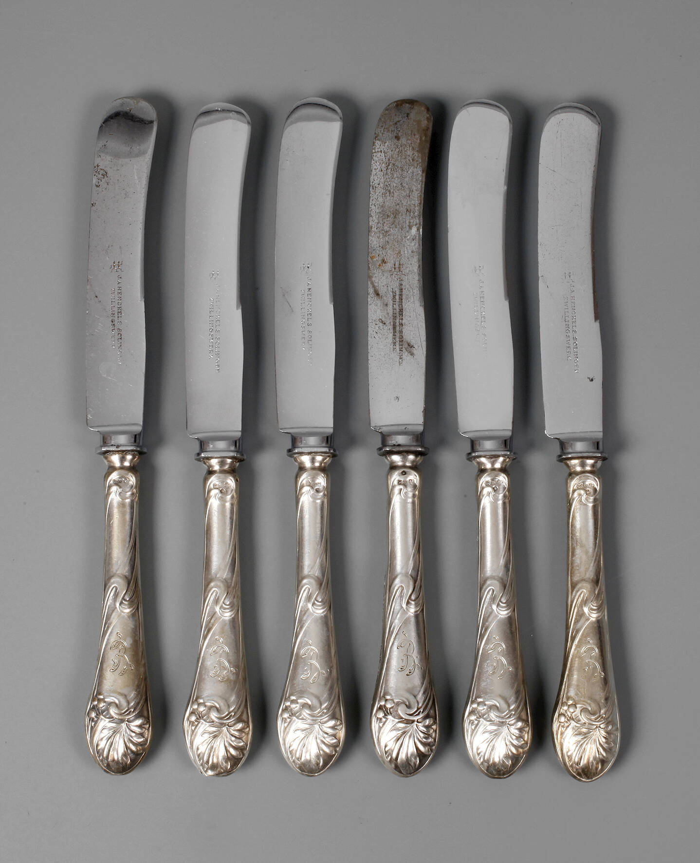 Sechs Abendbrotmesser Silber