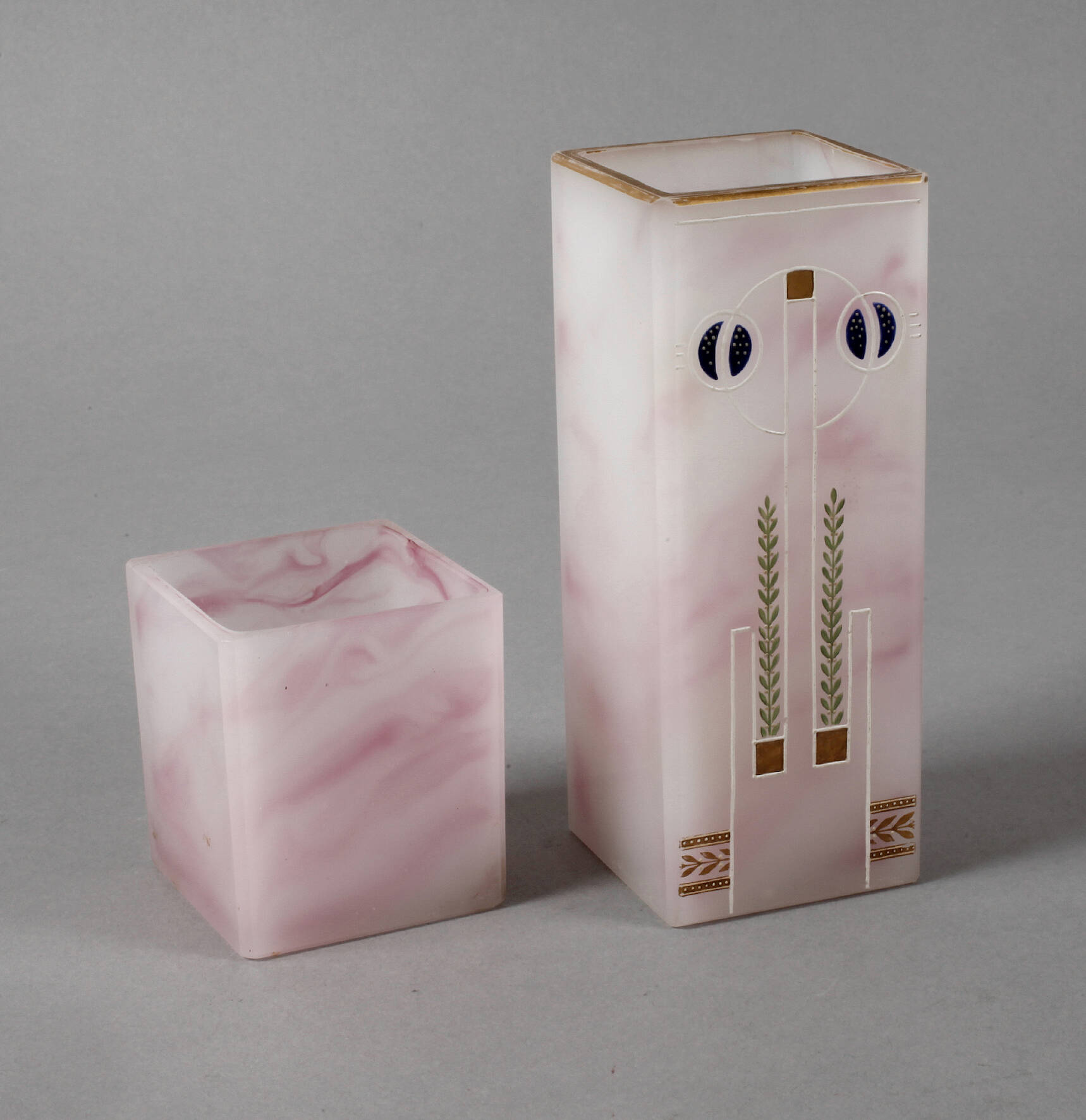 Zwei Jugendstilvasen