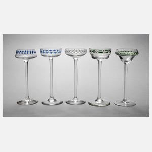 Fünf Likörgläser mit Emailbemalung