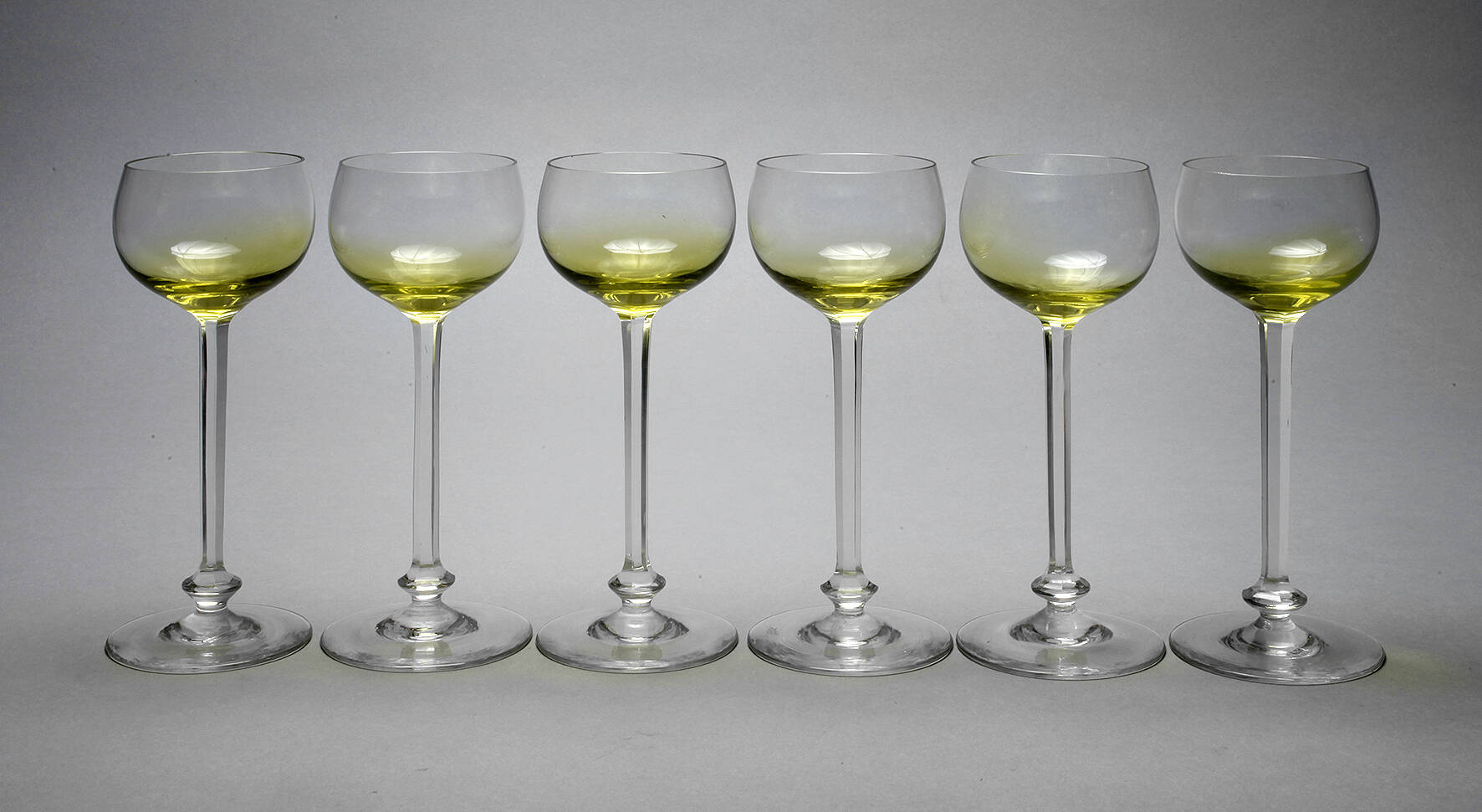 Sechs Jugendstil-Weingläser