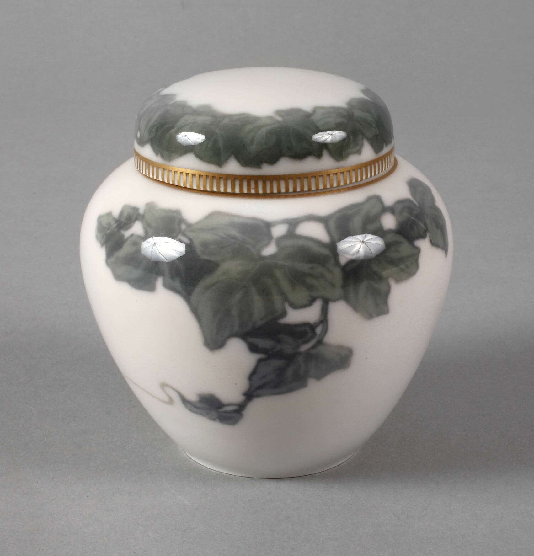 Royal Copenhagen kleine Deckelvase