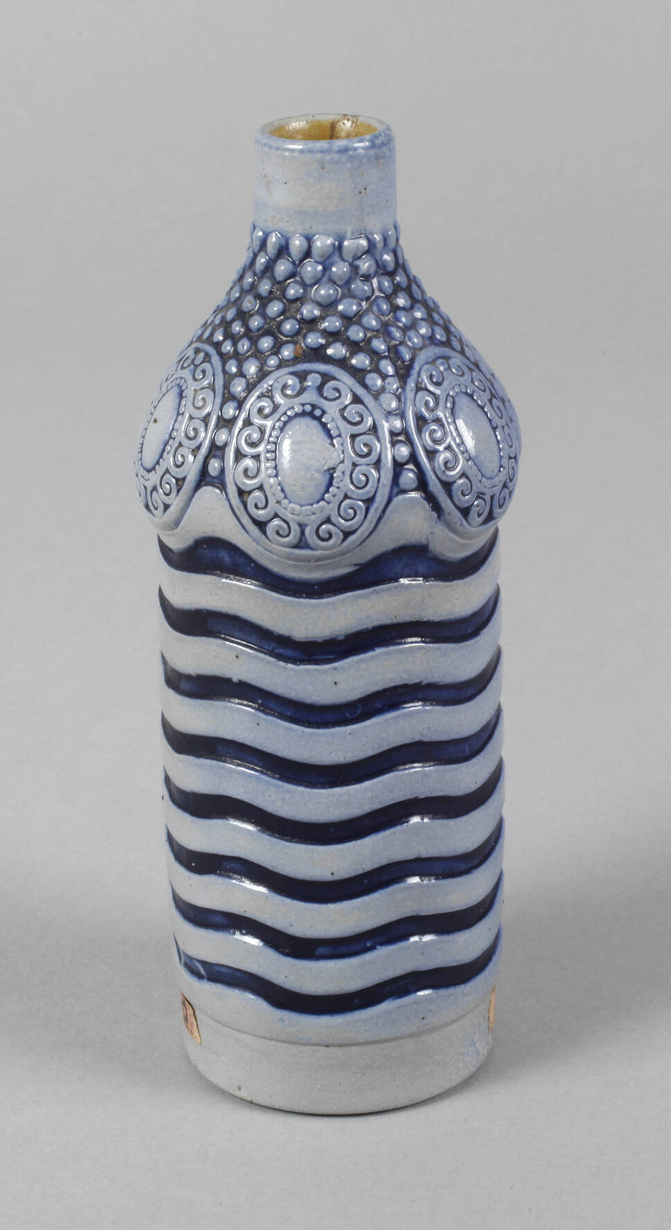 Albin Müller Schnapsflasche Westerwald