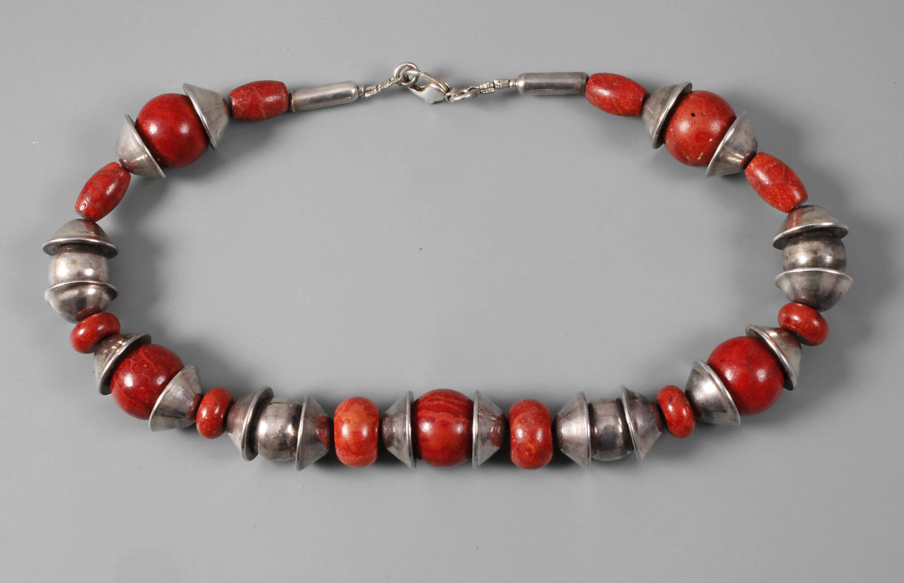 Designerkette mit Schaumkoralle