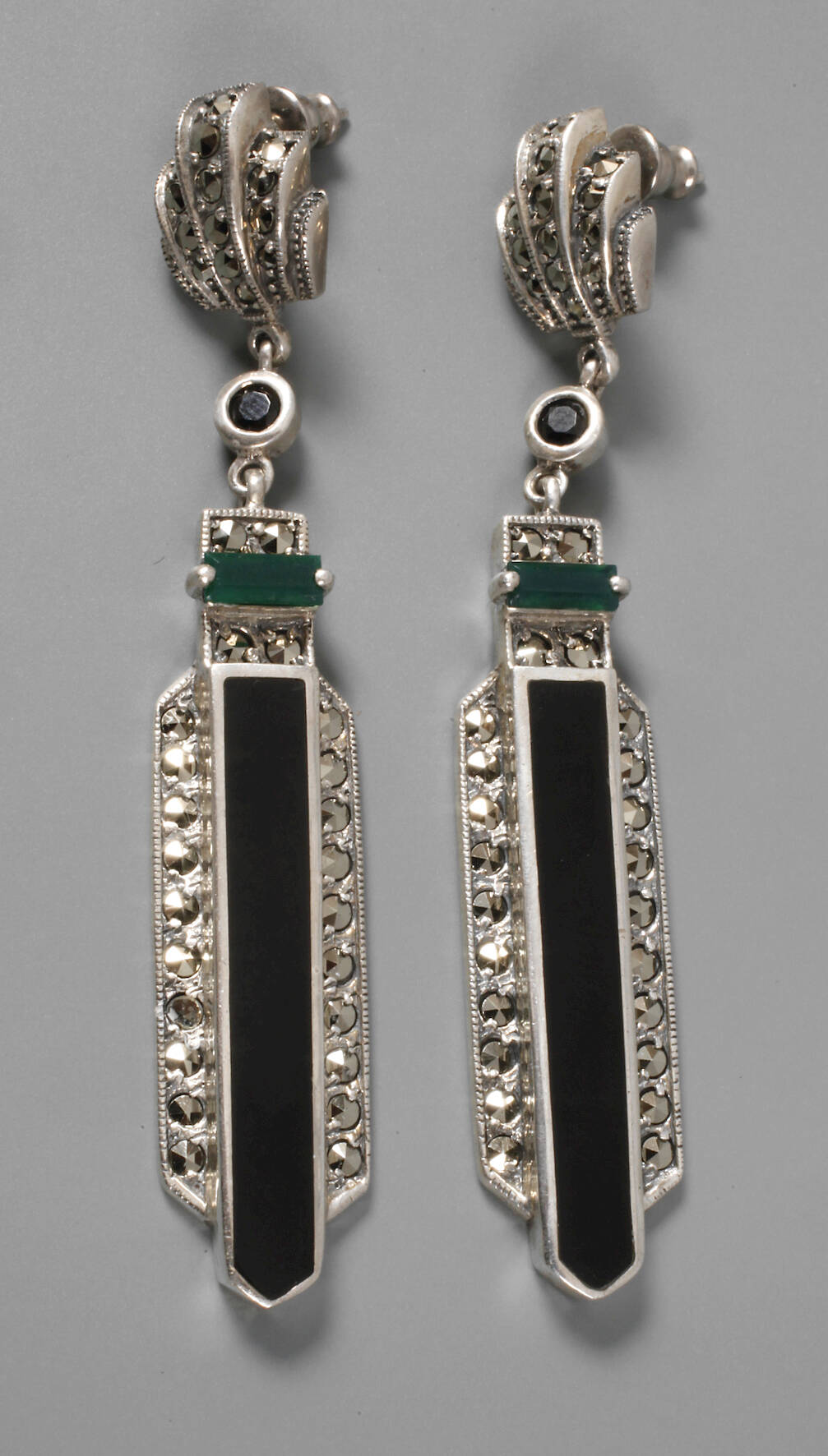 Ohrhänger im Stil des Art déco