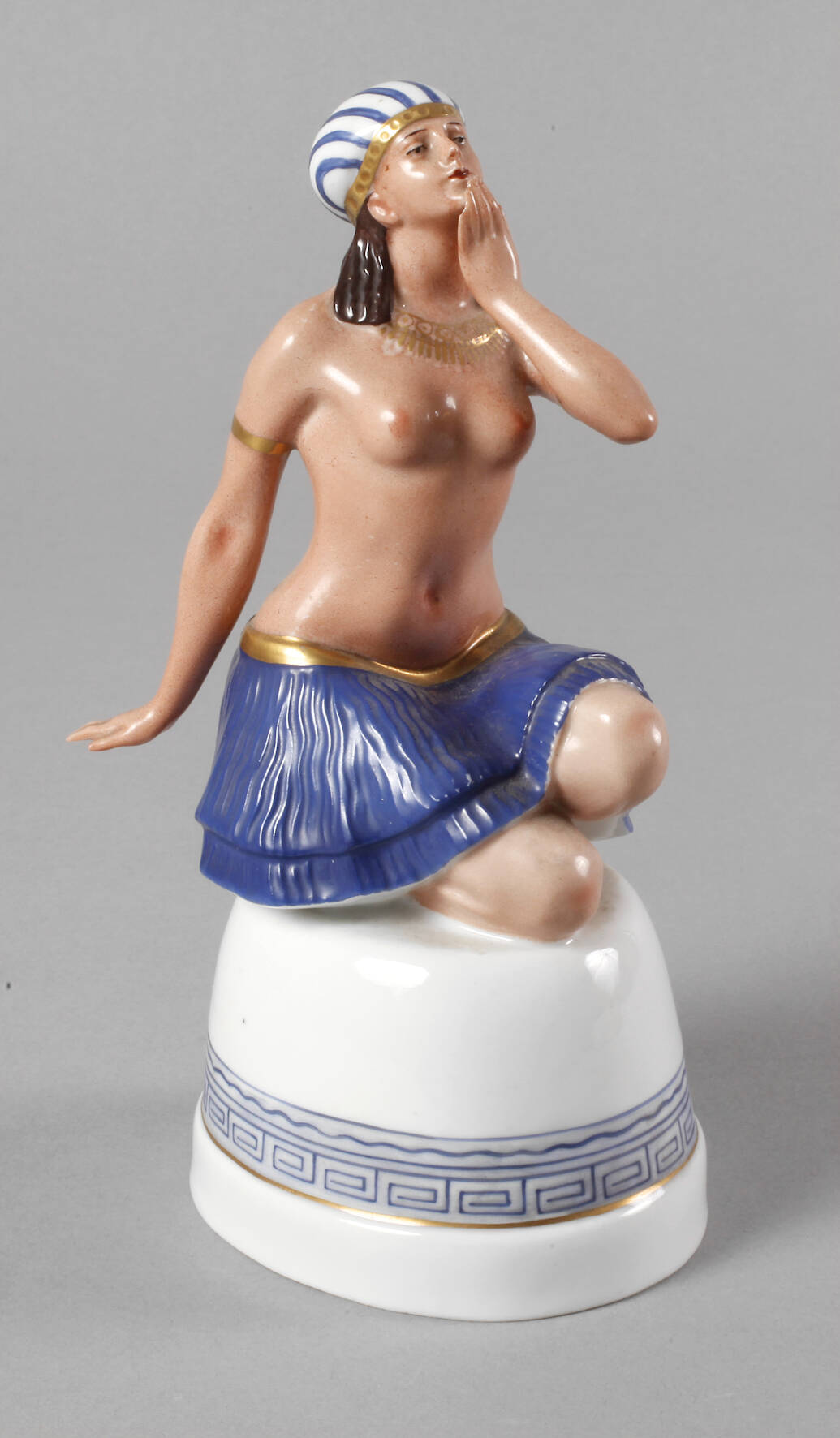 Fraureuth Ägypterin, kniend