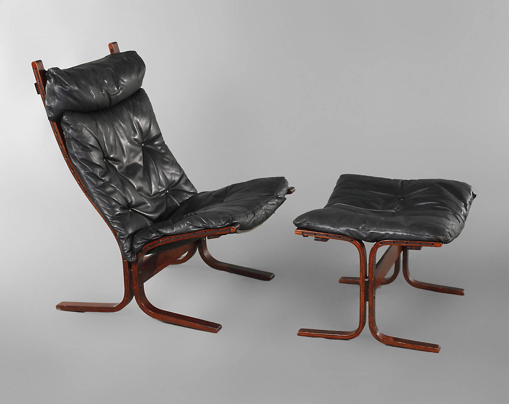 "Siesta" Lounge Chair und Ottomane