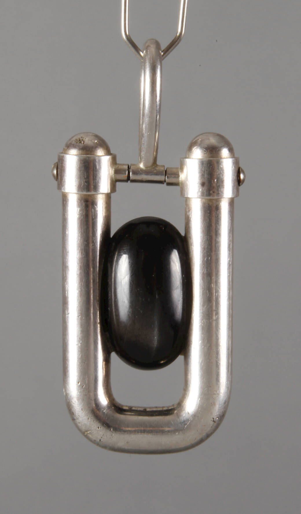 Anhänger mit Katzenauge