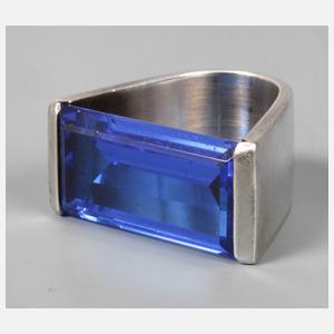 Damenring mit Steinbesatz