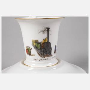 Meissen Jubiläumstasse mit Eisenbahnmotiv