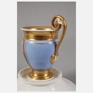 Zwei Sammeltassen mit Kauffahrteiszene