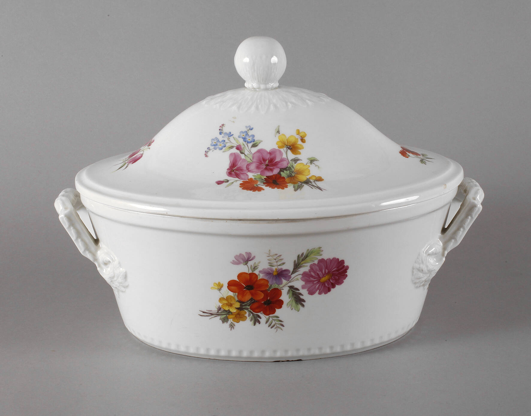 KPM Berlin große Deckelterrine
