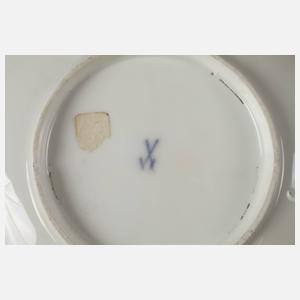 Meissen zwei Untertassen mit Schuppendekor