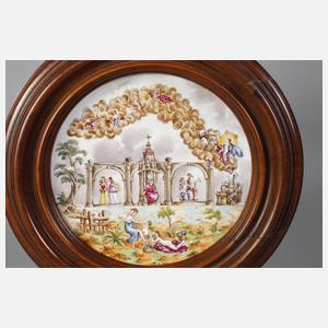 Großer Wandteller im Capodimonte-Stil