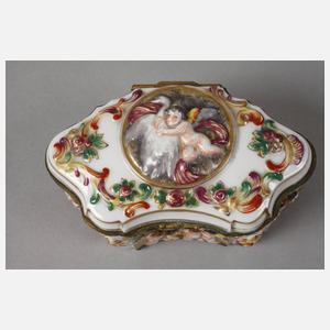 Deckeldose im Capodimonte-Stil