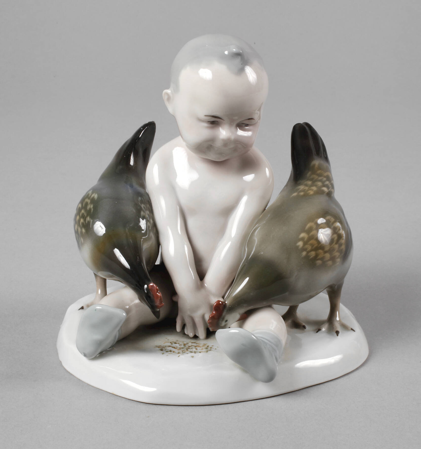 Goebel Kleinkind mit Hühnern