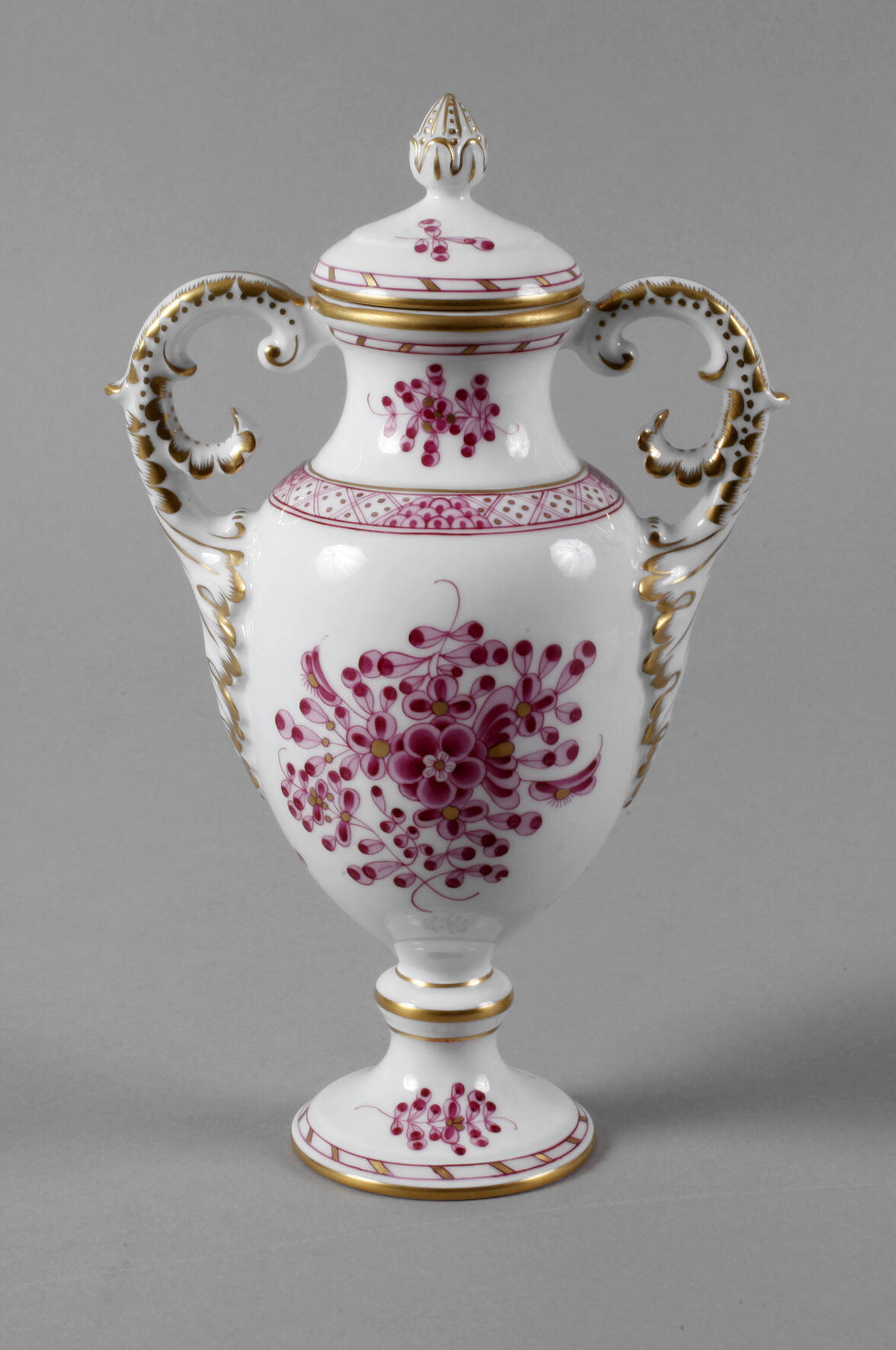 Herend Ungarn Amphorenvase "Indisch-Purpur"