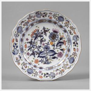 Meissen Speiseteller mit schattiertem "Zwiebelmuster"